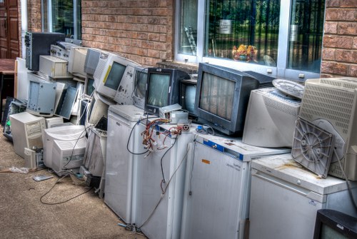 Donation service collecting used furniture in Westminster